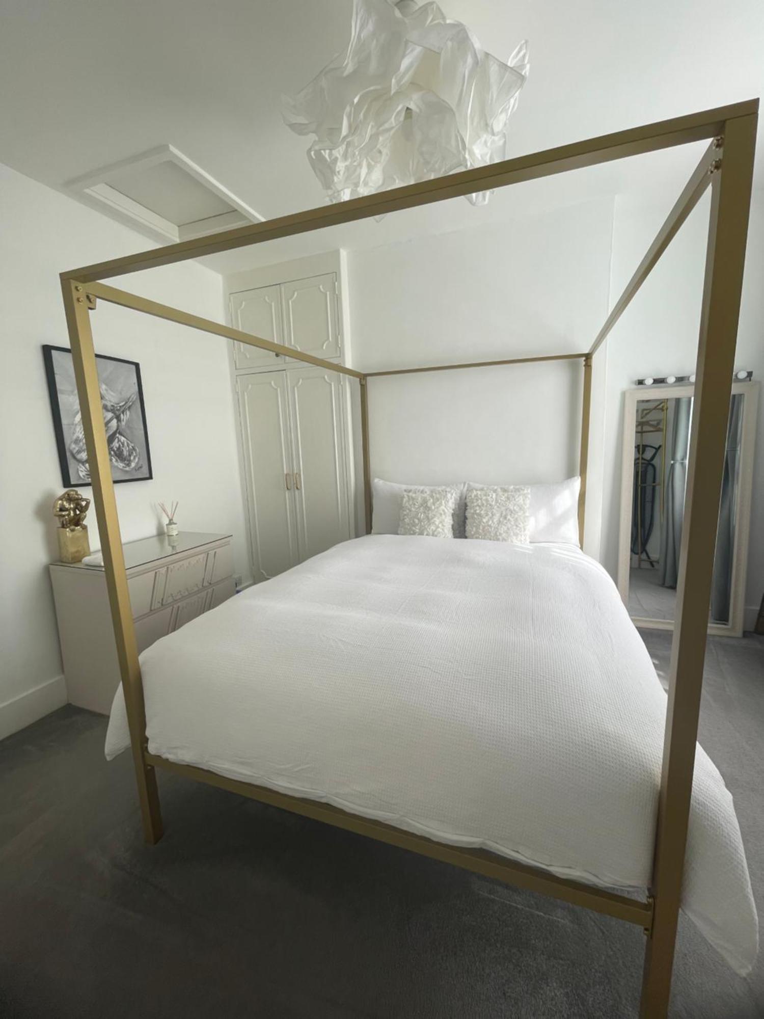 Queen Bedroom In Maida Vale London Kültér fotó